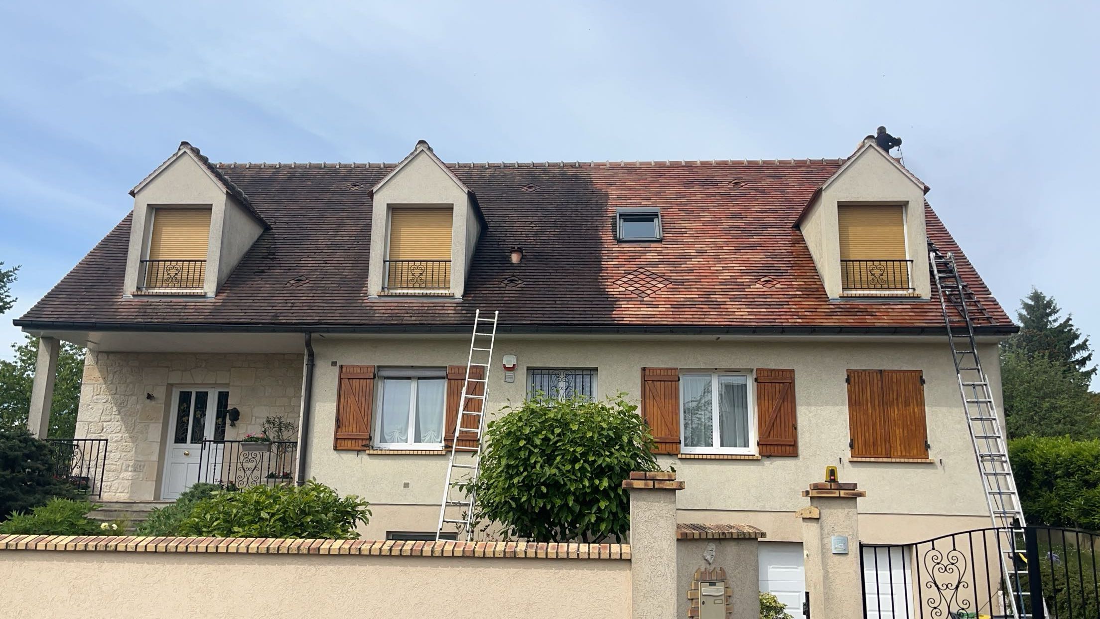 Peinture extérieure à La Ville-du-Bois par Fred Renov Habitat